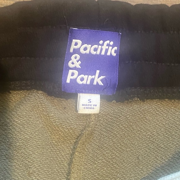 PACIFIC & PARK Terry Fleece BBall Shorts; Camo, S - Picture 6 of 6